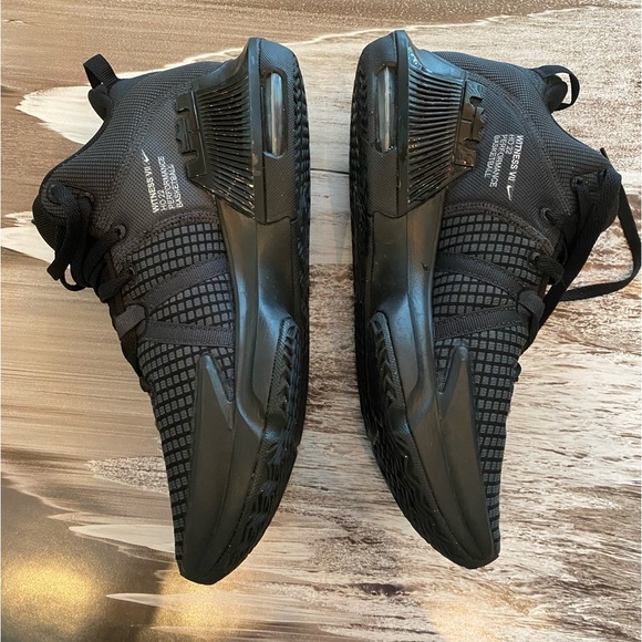 Nike Men’s Tennis Shoes “Lebrons” - Picture 3 of 9